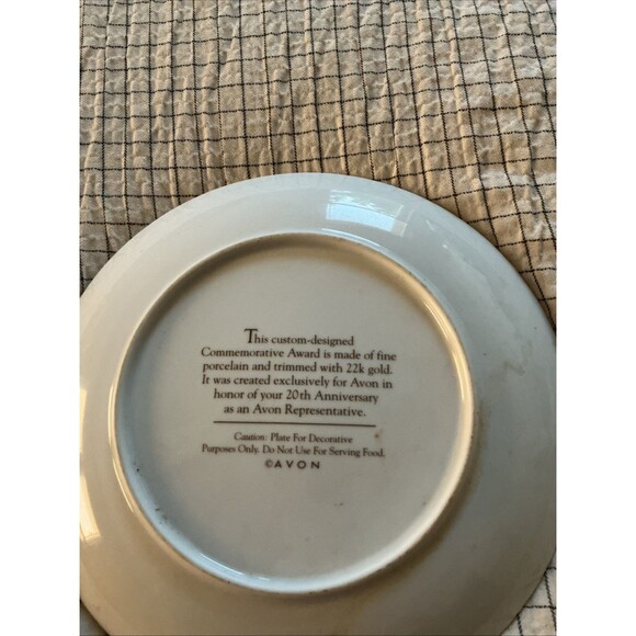 Avon 20th ANNIVERSARY PLATE w/FIRST REPRESENTATIVE Porcelain 22 K GOLD TRIM - Picture 3 of 3